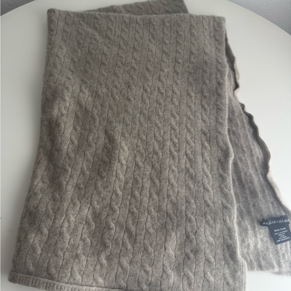 Luxurious Brown Cashmere Cable Knit Small Throw Blanket